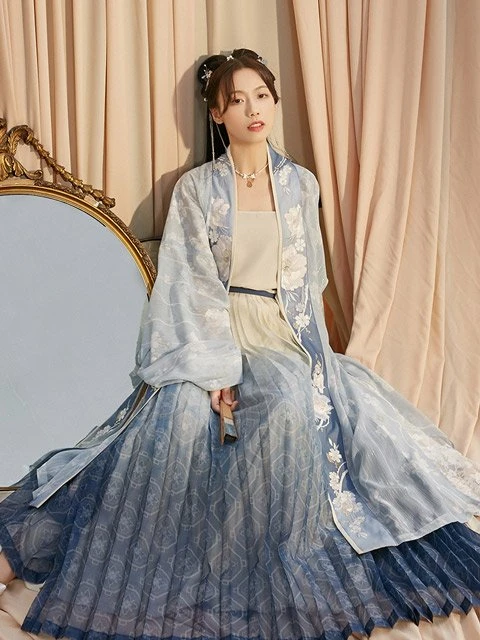 How Beautiful is Blue Hanfu in Traditional Chinese Hanfu?-24