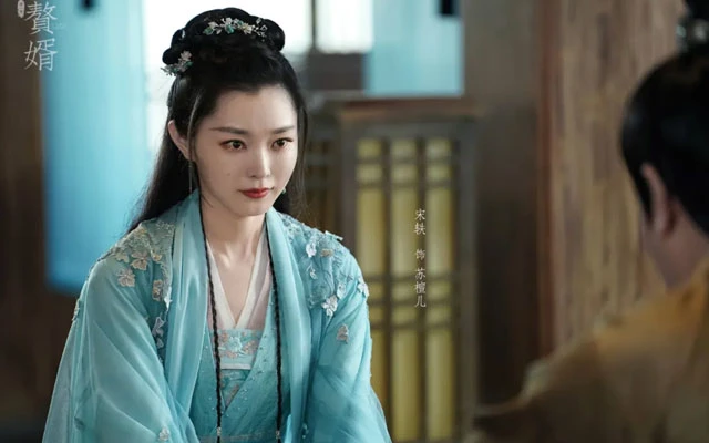 Song Yi Surprised Everyone Again! With Her Stunning Ancient Costume Look-19