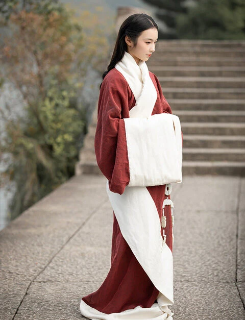 Traditional Chinese Hanfu: Evolution and Inner Beauty