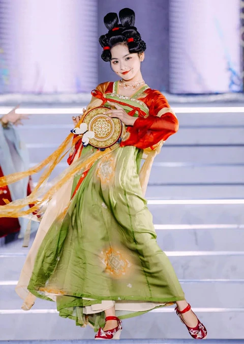 When Generation Z Meets Hanfu: What Are the Implications of This Cultural Craze?-5