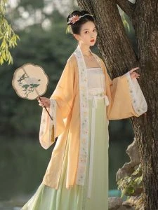 12 Beautiful Cool-toned Chinese Dresses to Chill the Summer!-8