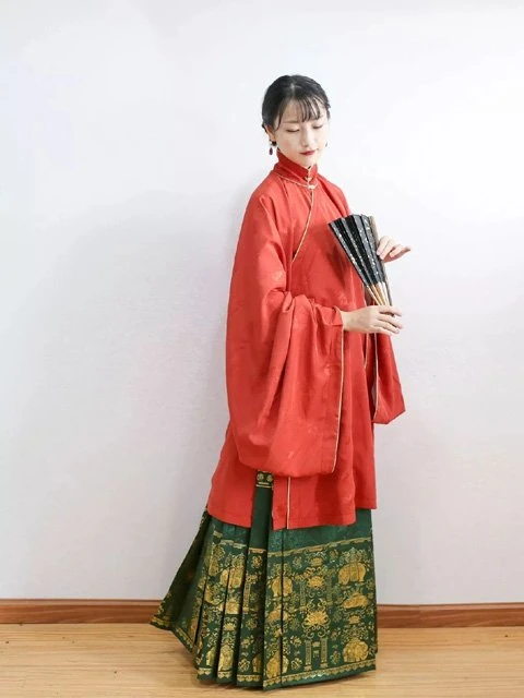 How to Chose Pretty Chinese New Year Traditional Clothing for Festival?-9