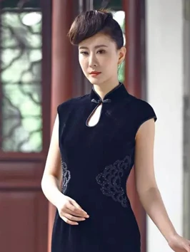 The Art of Cheongsam Collar: An Exploration of the Different Styles and Their Feature-19