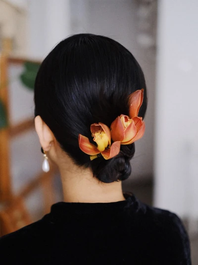 The Perfect Accessories to Elevate Your Cheongsam Outfit-27