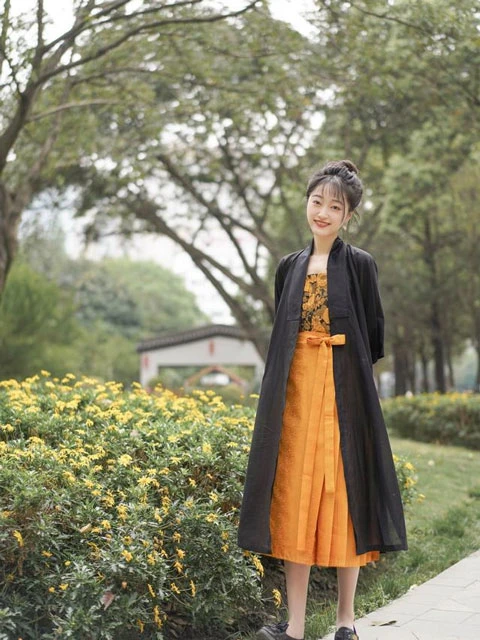 How to Match Hanfu Outfits for the Workday-11