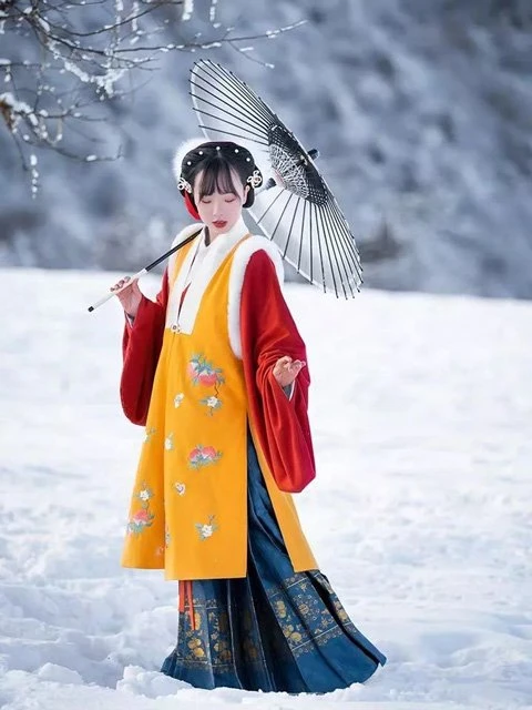 How to Chose Pretty Chinese New Year Traditional Clothing for Festival?-14