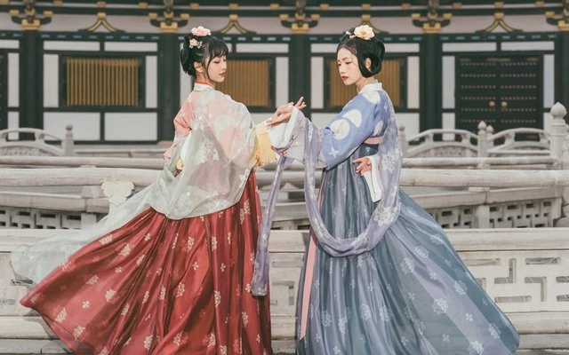 Will Chinese Hanfu be Popular in the World?-2