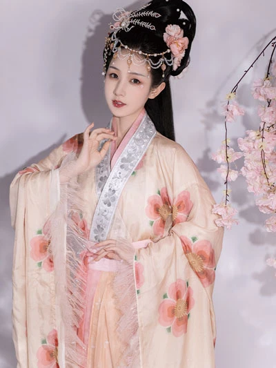 Flowers to Highlight Your Spring Hanfu Attire-40