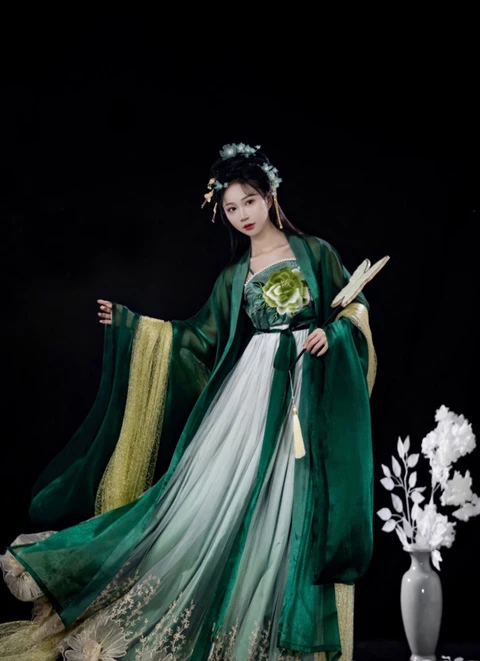 7 Types of Hanfu Skirts That You Should Know-24