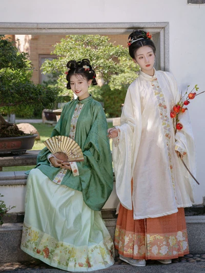 Top 10 Traditional Chinese Outfits Loved by Hanfu Fans 2021-29