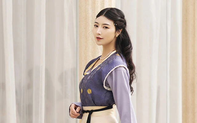 8 Different Styles of Tang Style Hanfu for Girls-34