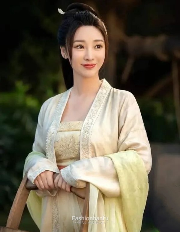 Song Dynasty Fashion From China's Most Popular Drama “Meng Hua Lu 梦华录” 2022-4