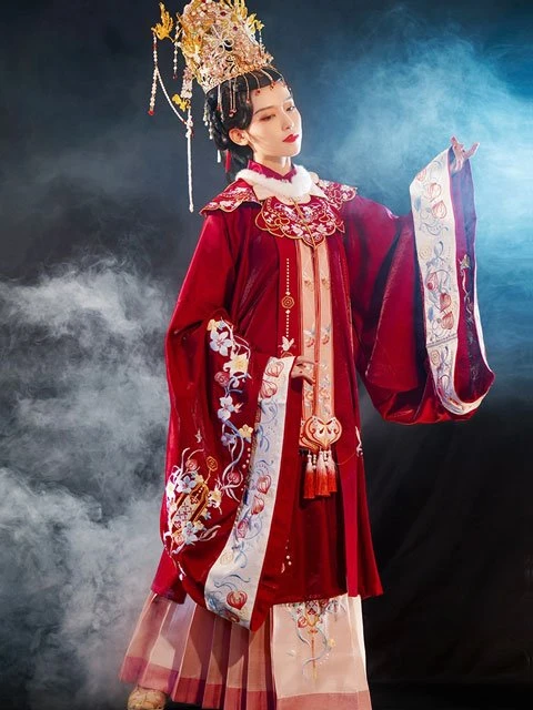 12 Latest Fashion Chinese Clothing Hanfu Styles in Runway-13