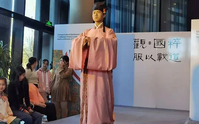 Hanfu Show: Guan · Guocui - Chinese Traditional Costumes-9