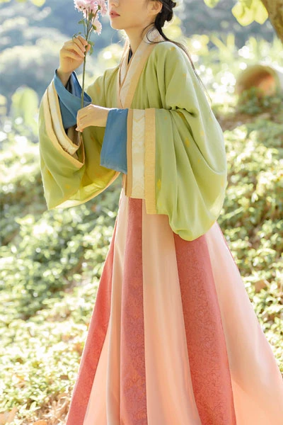 3 Best Color for Your Hanfu Summer Dress