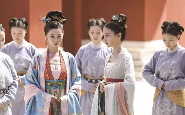 Stunning! How Fashion Magazine Revives Ancient Chinese Costume-30