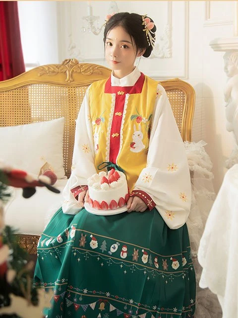 4 Sets Hanfu for Christmas That'll Make You Special-10