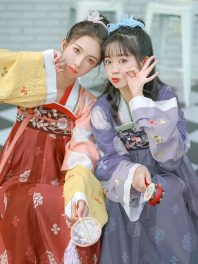 5 Recommended Girls Hanfu Suits for Chinese New Year-5