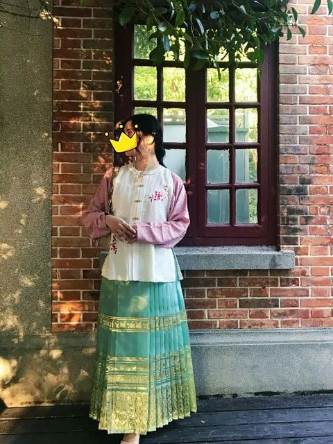 3 Easy Ways To Match Hanfu in Winter-3