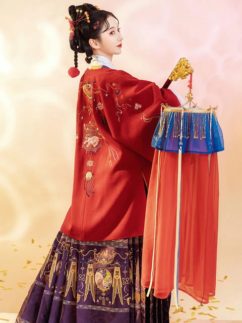 How to Make Red Hanfu Look Great in the New Year-14