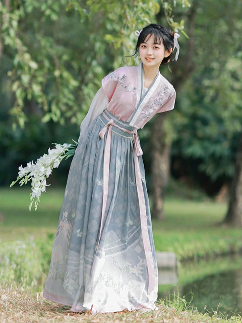 8 Different Styles of Tang Style Hanfu for Girls-3