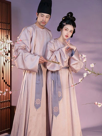 10 Latest Sets of Sweet Chinese Hanfu for Lovers-16