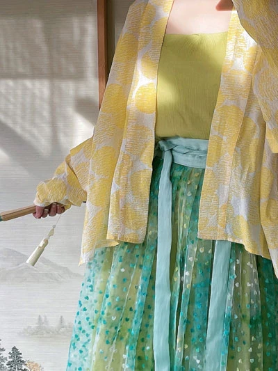 8 Latest Summer Hanfu Dressing Inspiration for Female-3