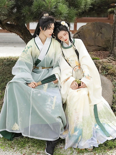 Spring into Romance: Recommended Hanfu Styles for Couples-4