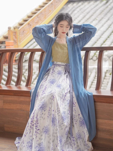 Embrace the Grace of Summer Hanfu Fabrics: The Perfect Blend of Tradition and Comfort-8