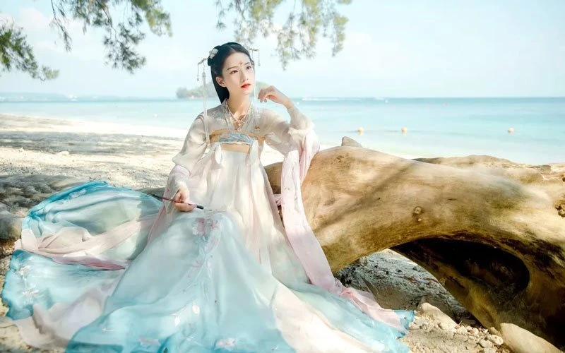 4 of The Best Parent & Child Hanfu Costume Ideas