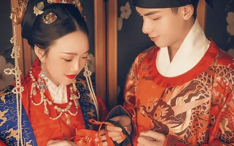 Oriental Romance - the Evolution of Traditional Chinese Wedding Dresses-28