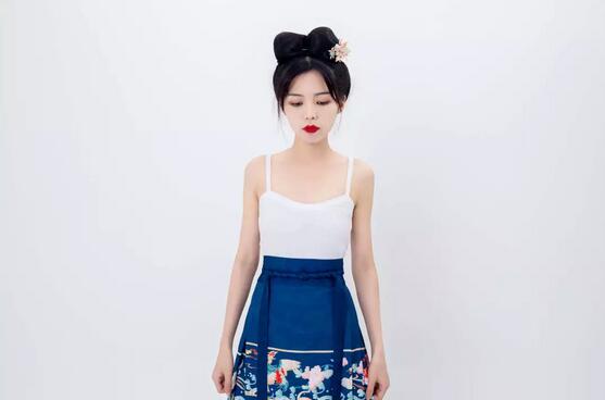 Dressing Course – How To Quickly Wear Chinese Hanfu: Ma Mian Skirt-11