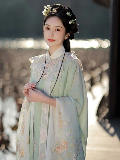 Flowers to Highlight Your Spring Hanfu Attire-15