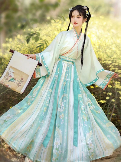 Bloom in Style: Recommended Spring Hanfu for the Flower Season-3