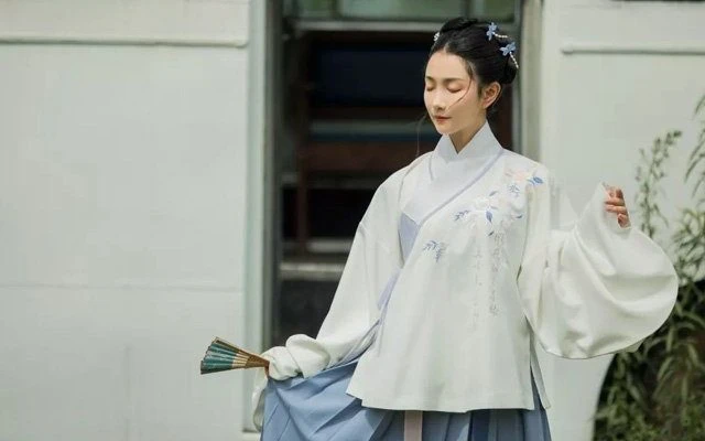 How to Take Care of Your Hanfu (Clean & Storage)-3