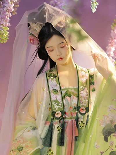 Flowers to Highlight Your Spring Hanfu Attire-21