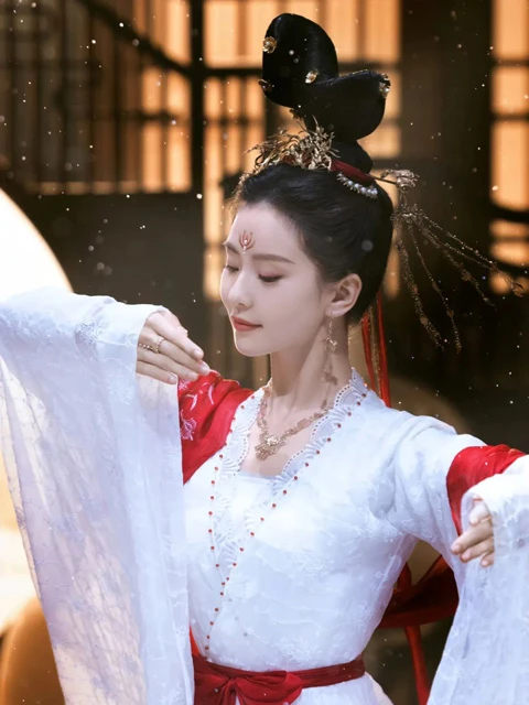 Exploring the Historical Context and Makeup Trends of Huadian in Cdramas-2