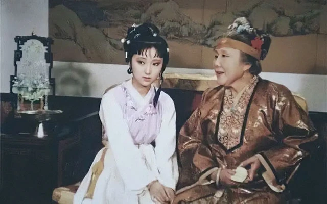 The Hanfu Aesthetics in the Dream of the Red Chamber (1987)-6