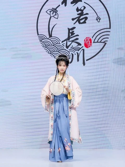 First Luochang Chinese Hanfu Show in ChinaJoy-3