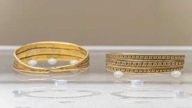 Luxury Aesthetics of Ancient Chinese Gold Jewelry-19