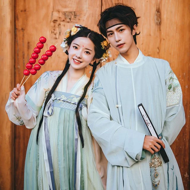 How to Choose Modern Hanfu Style for a Date?-16