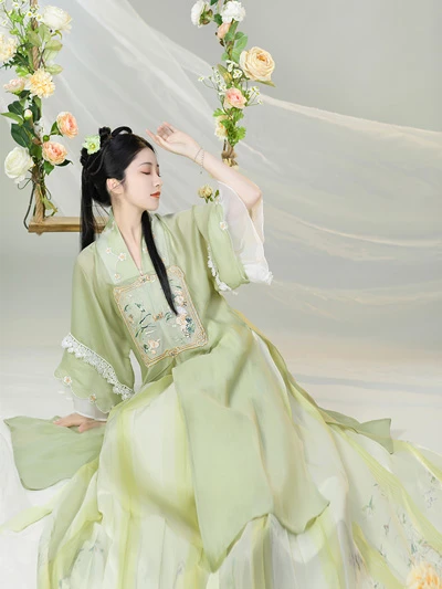 10 Gorgeous Green Hanfu Set for Summer-5