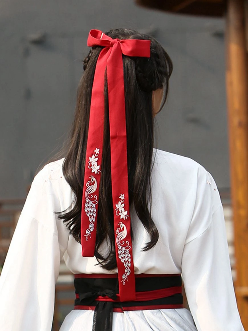 How to Bring Elements of Hanfu into Daily Wear-9