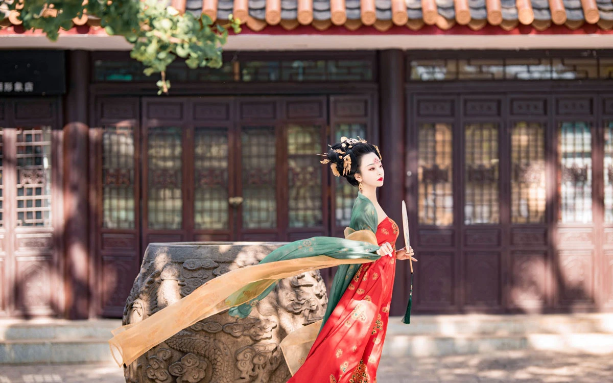 5 Historical Fashion Items from Ancient Chinese Costume