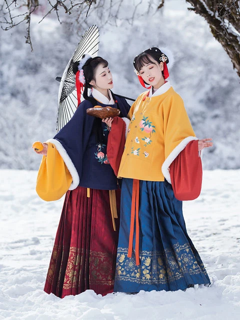 How to Make Red Hanfu Look Great in the New Year-18