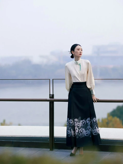 Finding the Perfect Hanfu Mamian Qun: A Guide to Choosing the Right Style for You-1