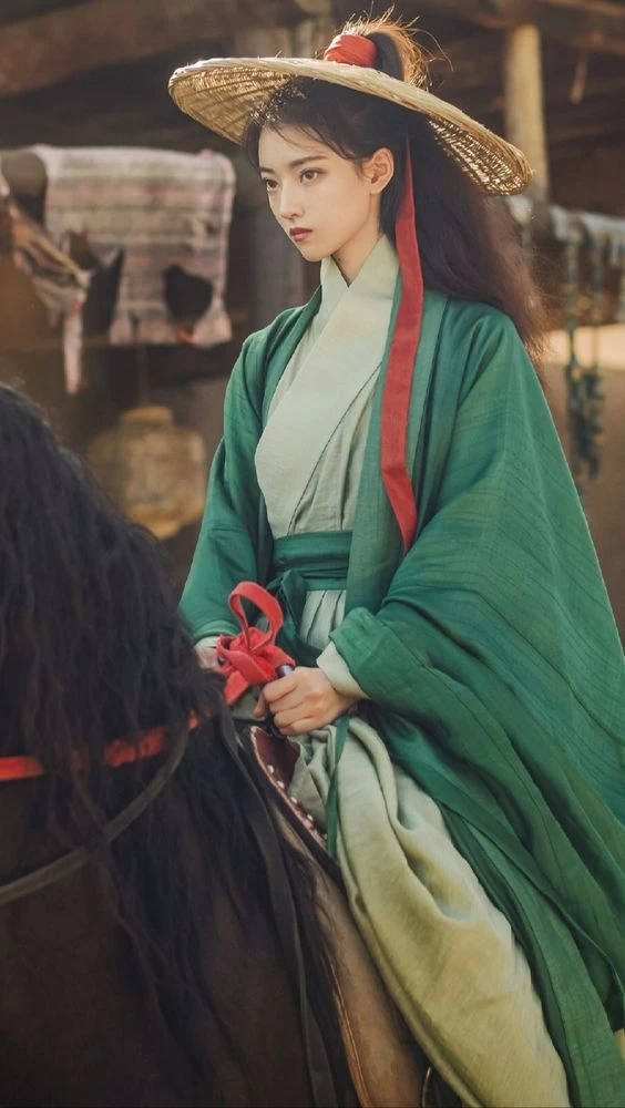 5 Styles of Gender-Neutral Hanfu-2