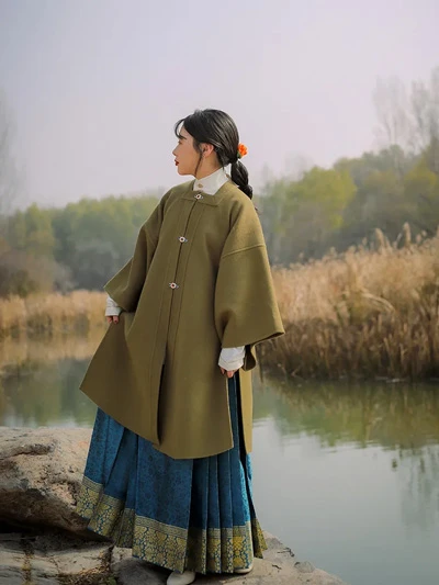 7 Cute and Comfy Winter Hanfu Outfits in 2022-6