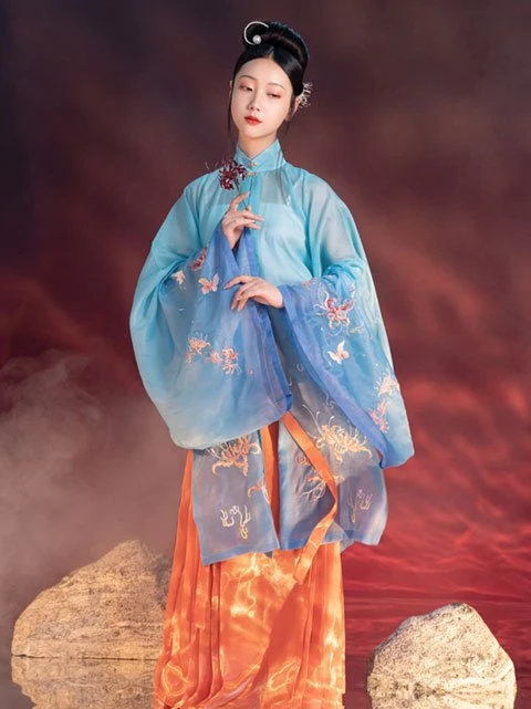 12 Latest Fashion Chinese Clothing Hanfu Styles in Runway-6