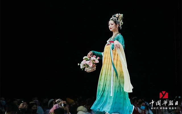 Live photos of Chinese National Costume Day on December 5-43